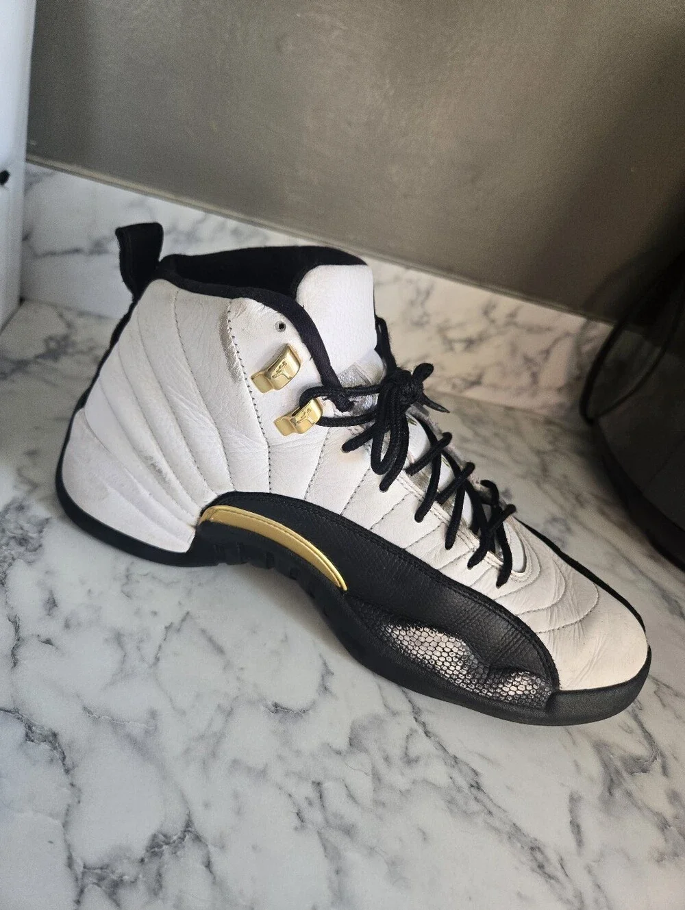 Air jordan 12 retro royalty taxi