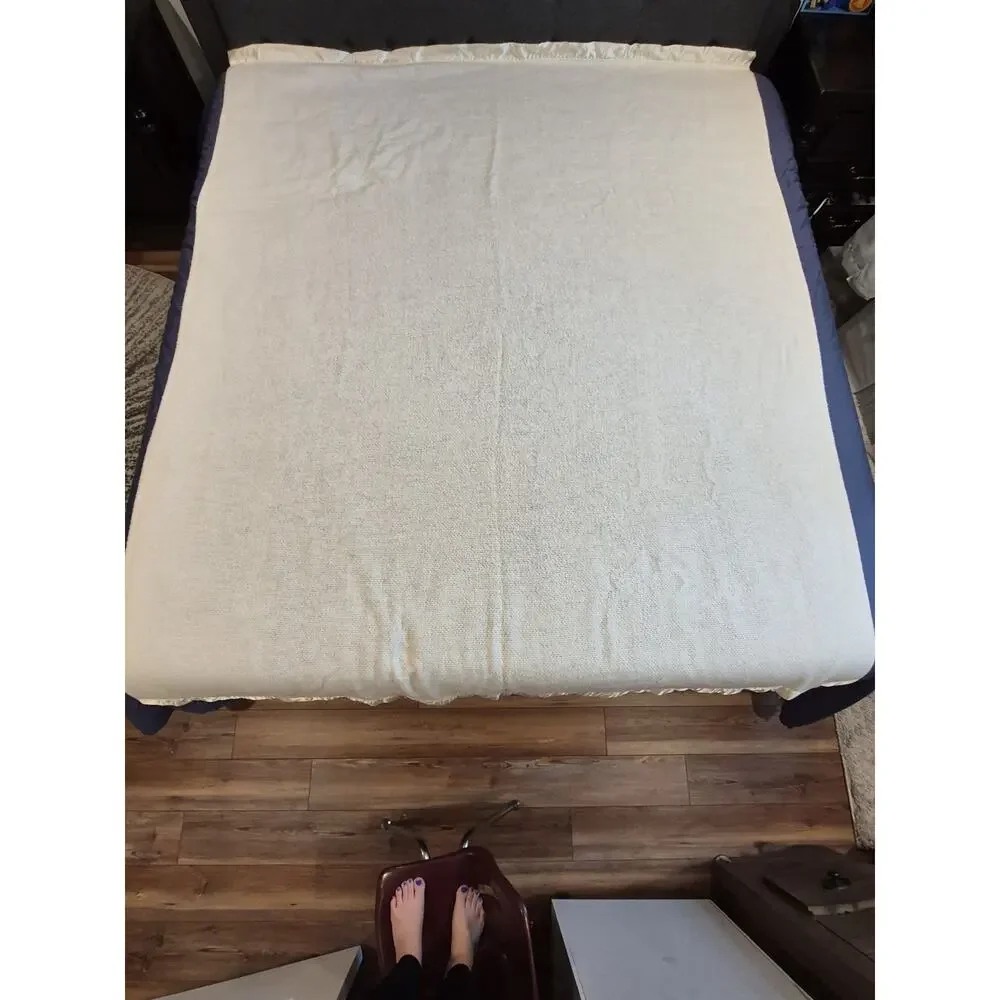 Vintage Acrylic Waffle Weave Blanket Ivory Cream Twin Satin Trim USA 69x87
