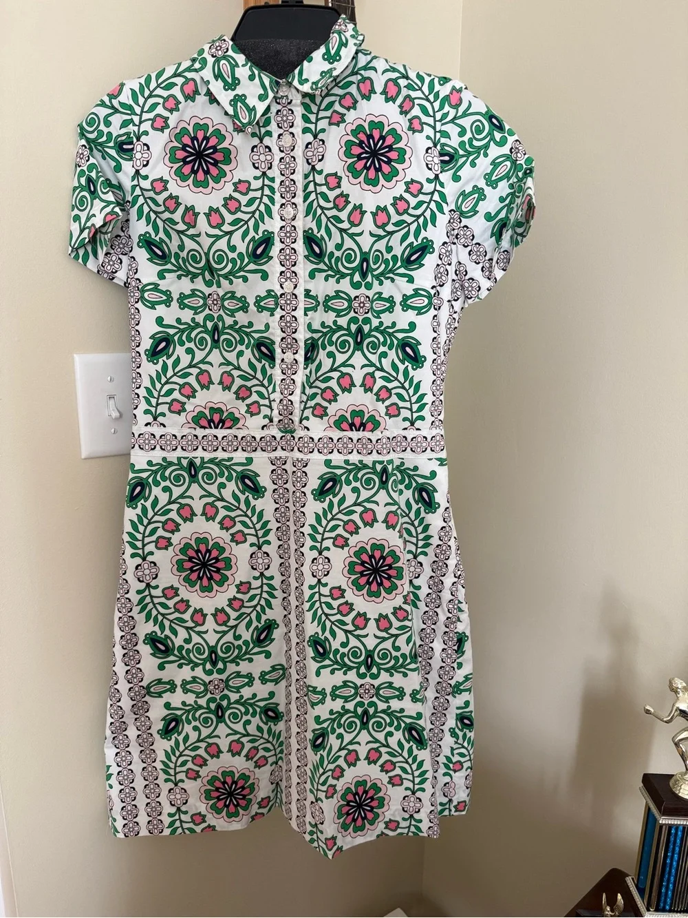 Tory Burch chic short