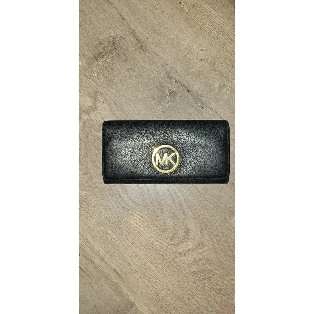 Michael Kors Set Multifunction Leather Wallet for Women - Black