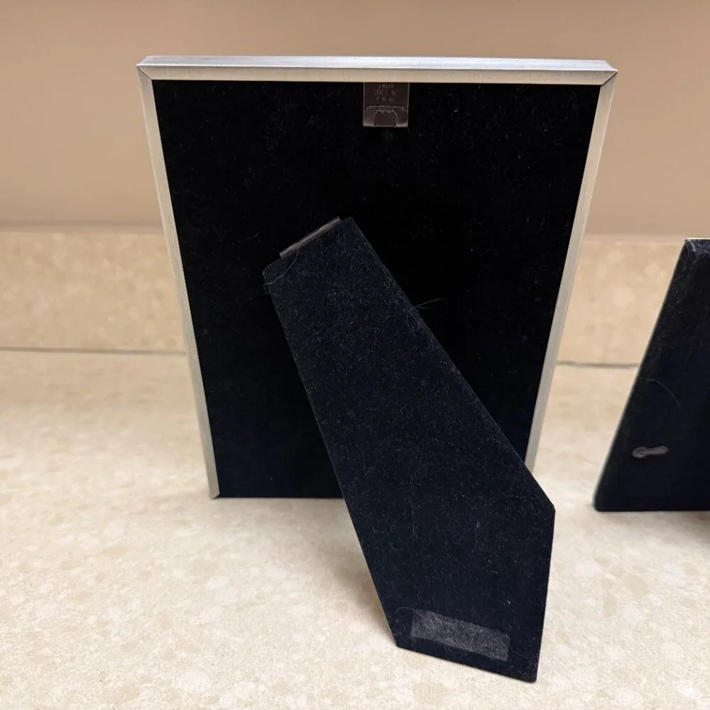 N/A picture frames
