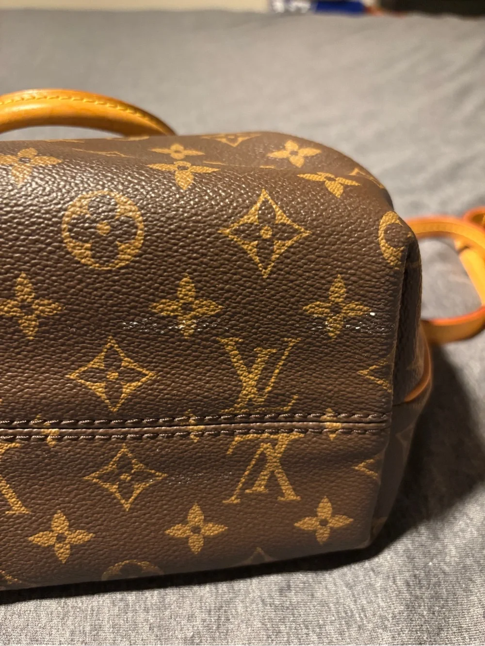 Louis Vuitton iconic louis