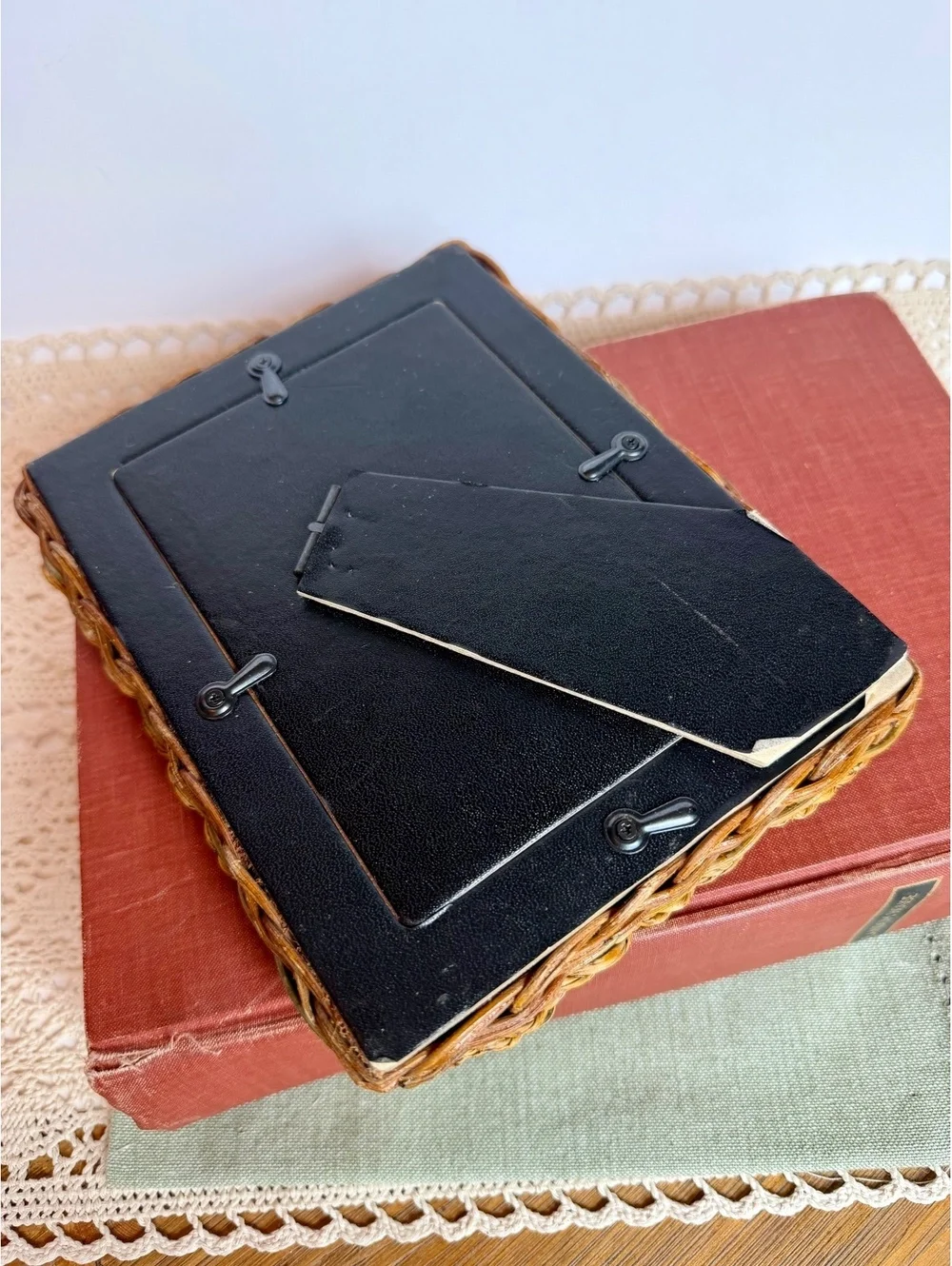 Vintage Woven Wicker Picture Frame 4x6 Rustic Boho Tabletop Frame