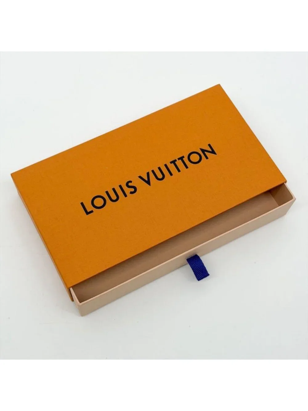 Louis Vuitton Zippy Dragonne Taiga Wallet