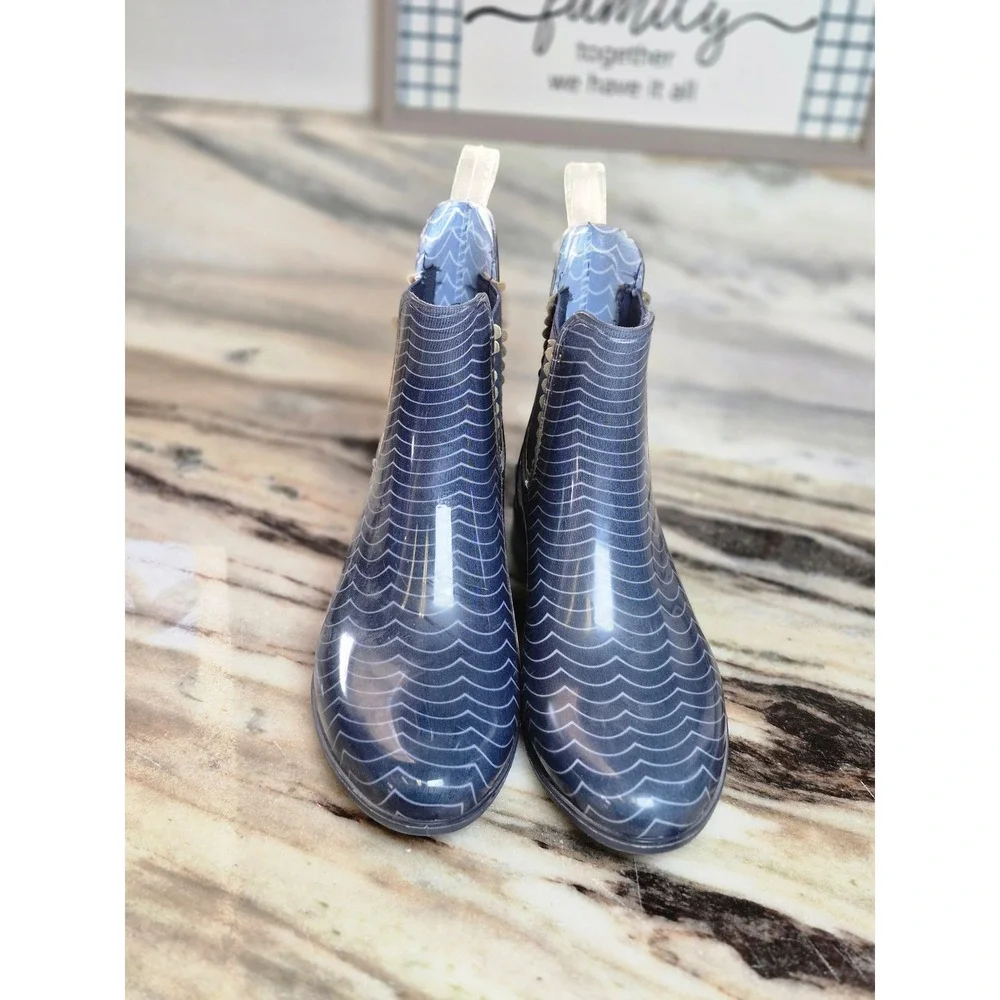 Jack Rogers Chloe‎ Navy Blue Scalloped Wave Chelsea Rain Boots Womens Size 6M