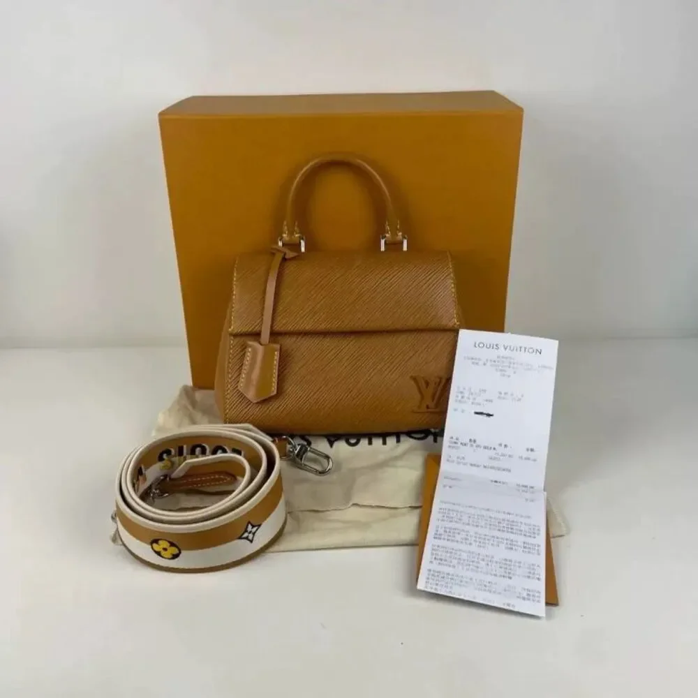 Louis Vuitton Women Pre-Loved Bag Brand New Condition