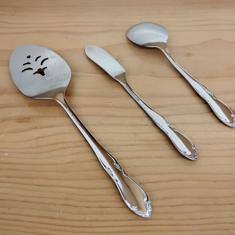 Oneida Plantation Custom Stainless‎ Flatware 3 Pc Lot Pie Server Butter Spreader
