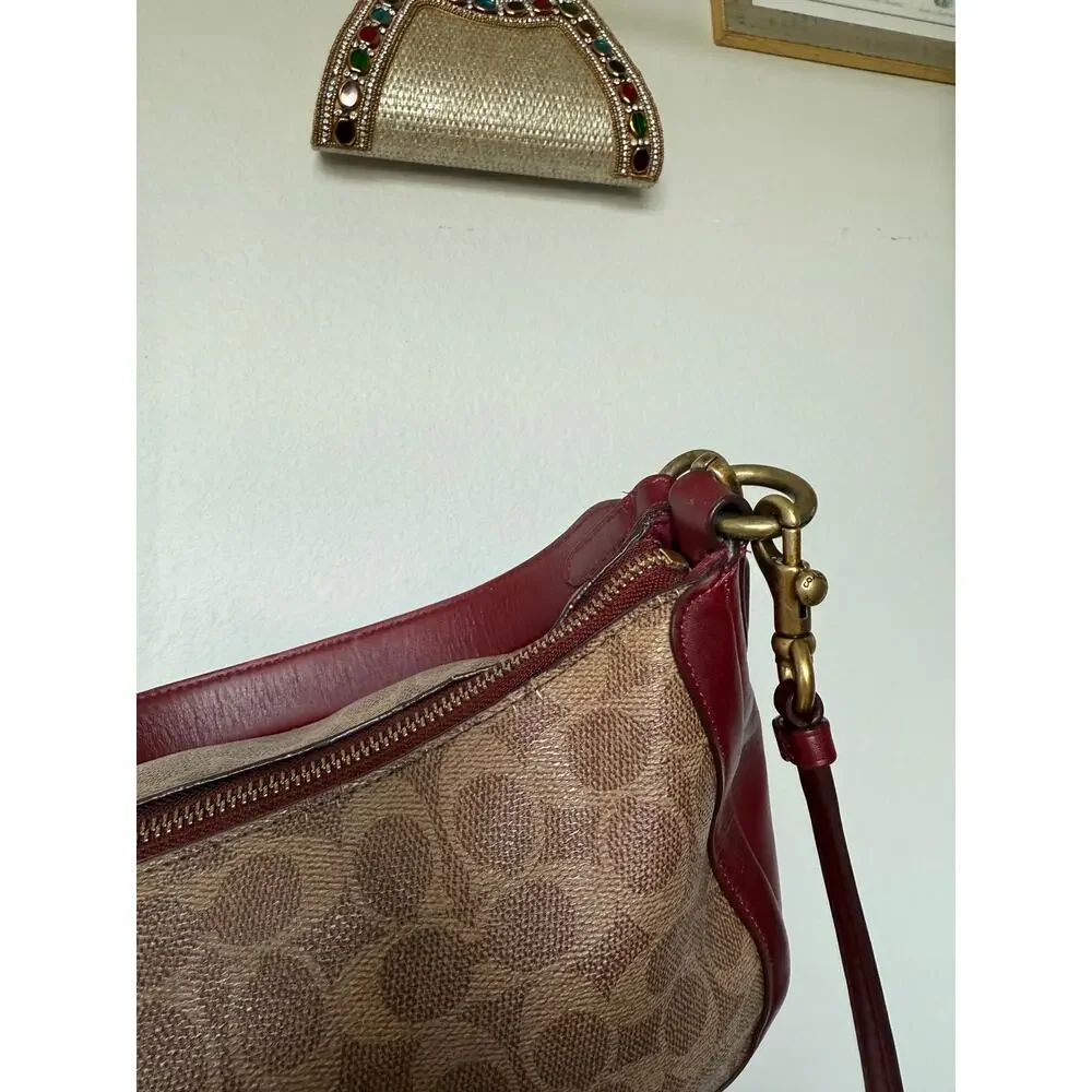Coach sutton crossbody