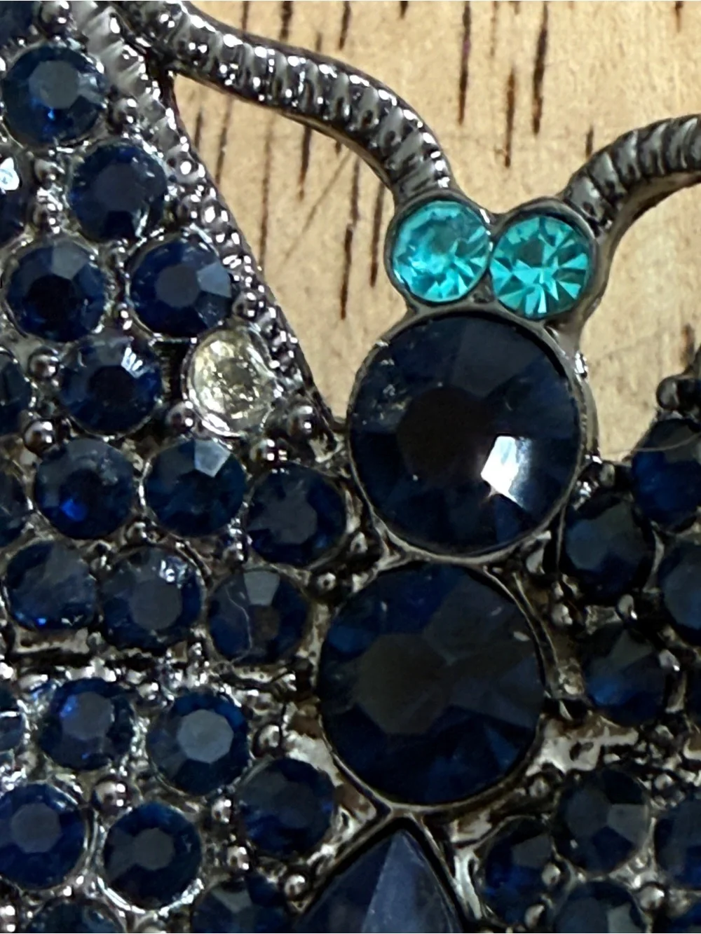 N/A *2 rhinestones