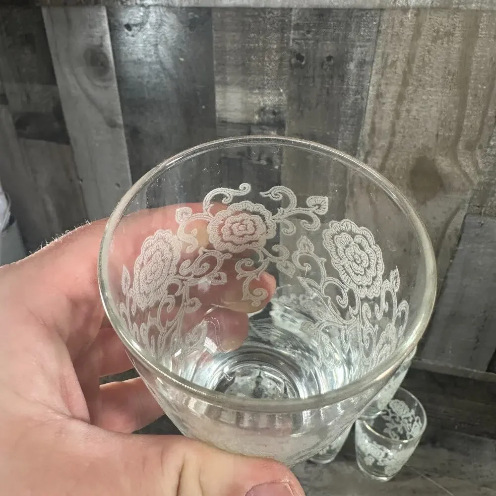 Set of‎ 8 MCM LACE Highball Glasses White Stenciled Floral Lace Gold Trim