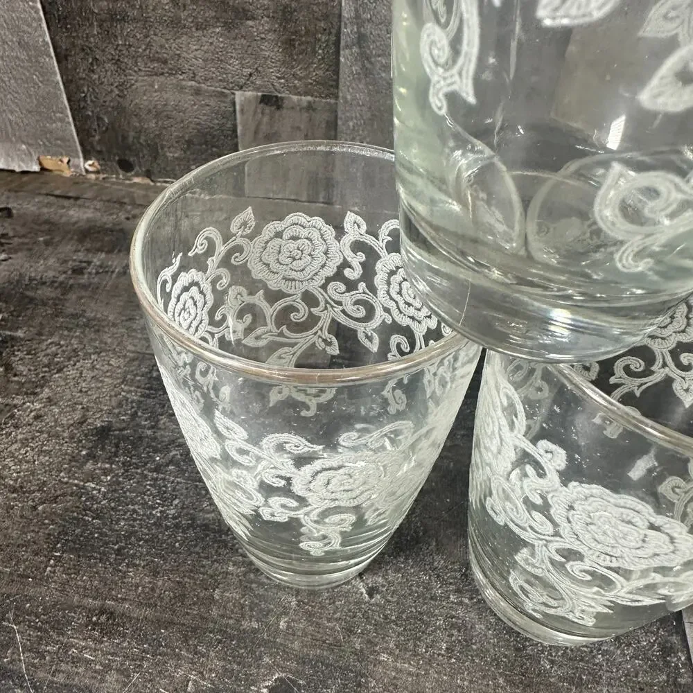 Set of‎ 8 MCM LACE Highball Glasses White Stenciled Floral Lace Gold Trim