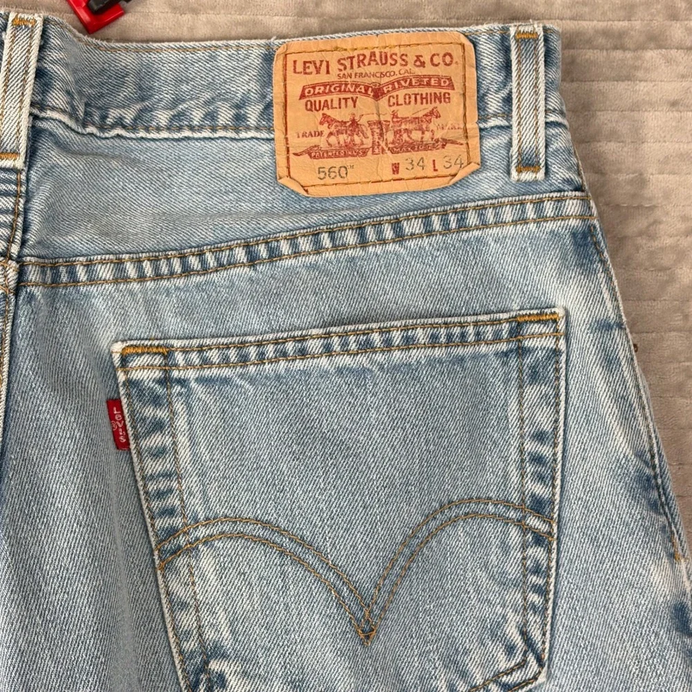 Levis levis 560