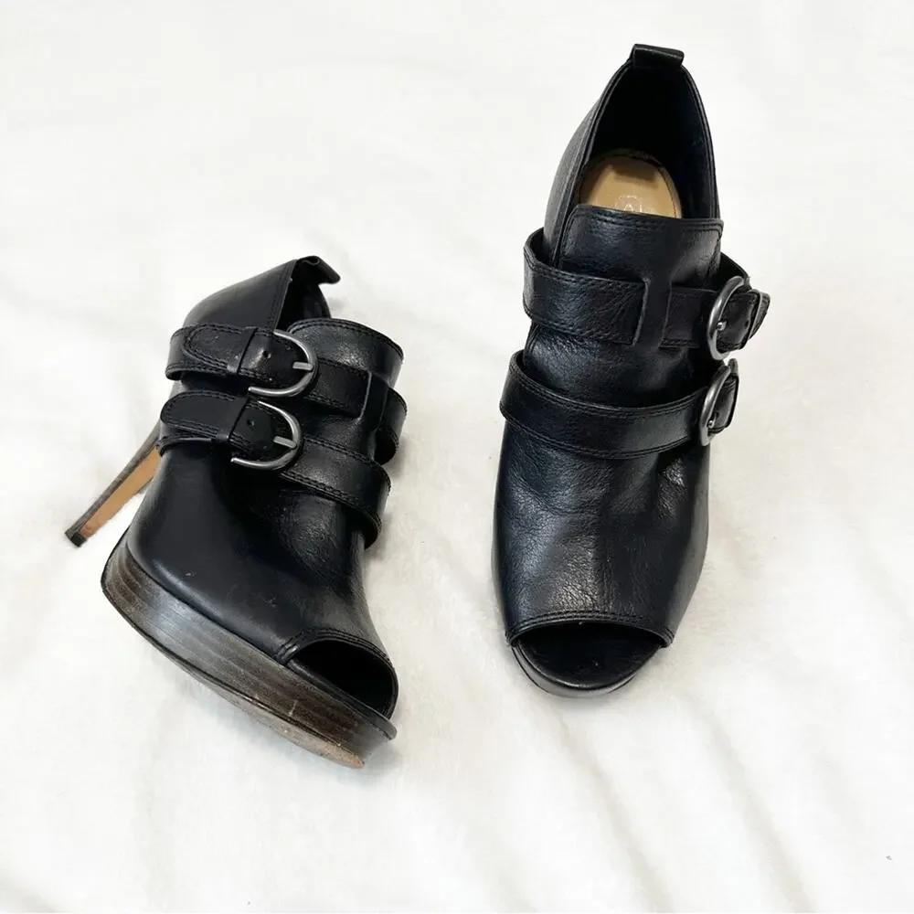Coach Alexia black leather peep toe heels pumps size 8 sandals buckle