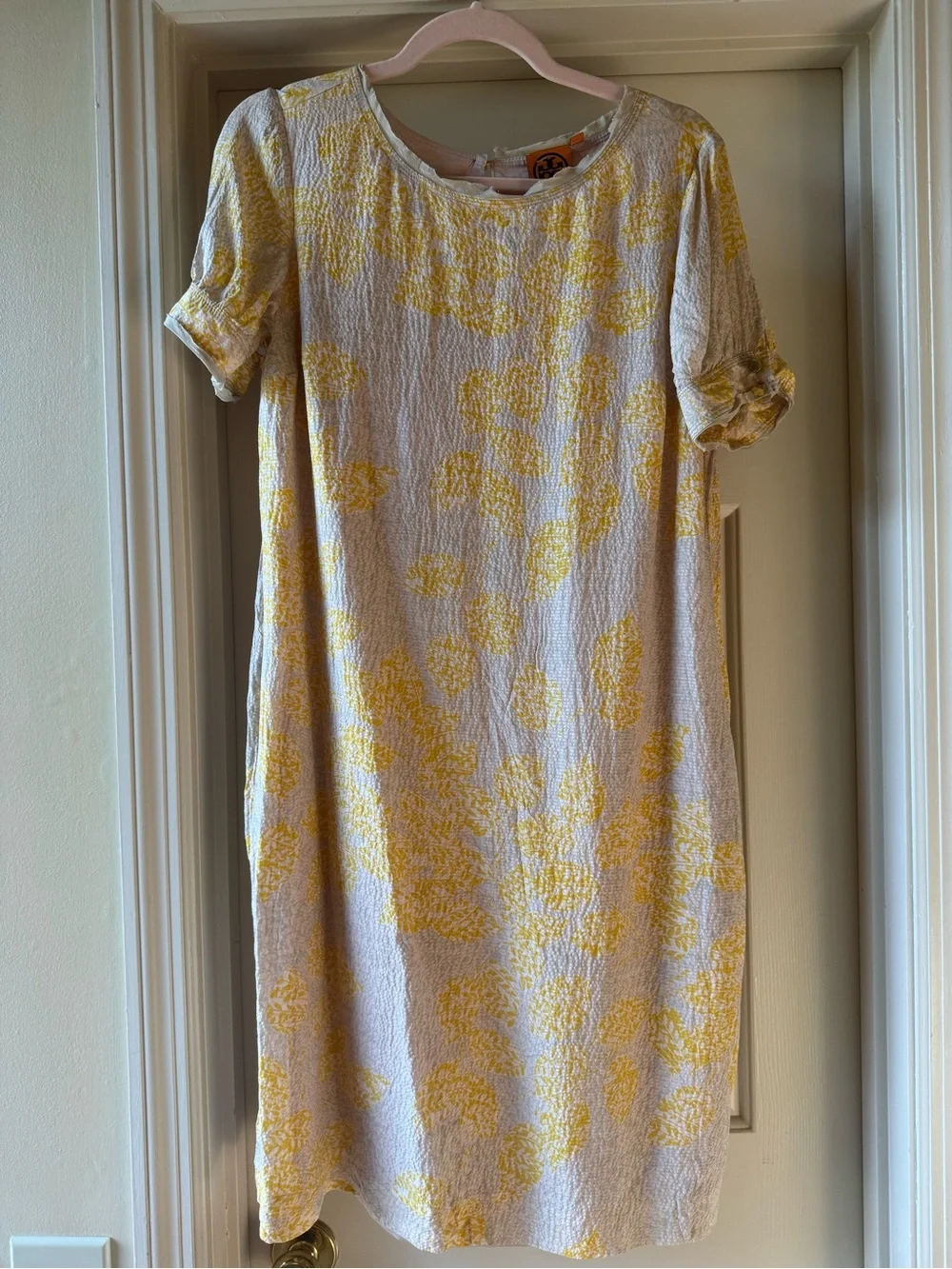 Tory Burch Yellow Printed Textured Puff Sleeve Goldtone Button 100% silk Sz 10