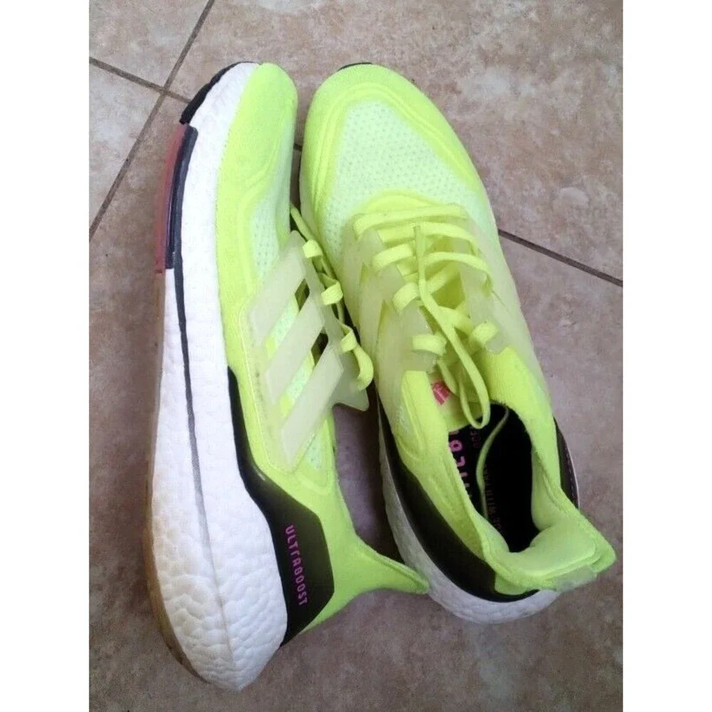 Men's Adidas UltraBoost 21 Solar Yellow Lightweight Shoes Size 9 # FY0373