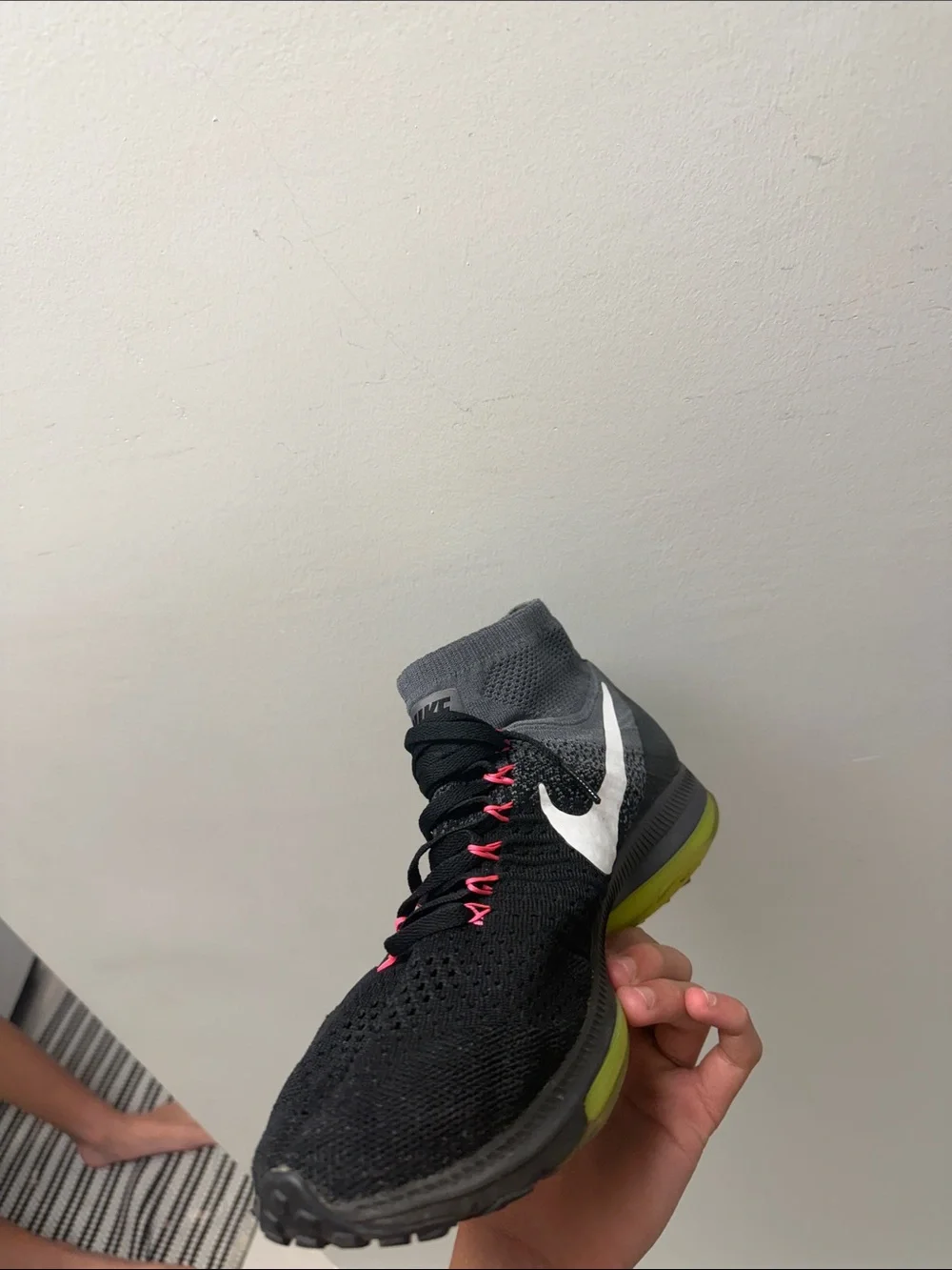 Nike lightweight flyknit