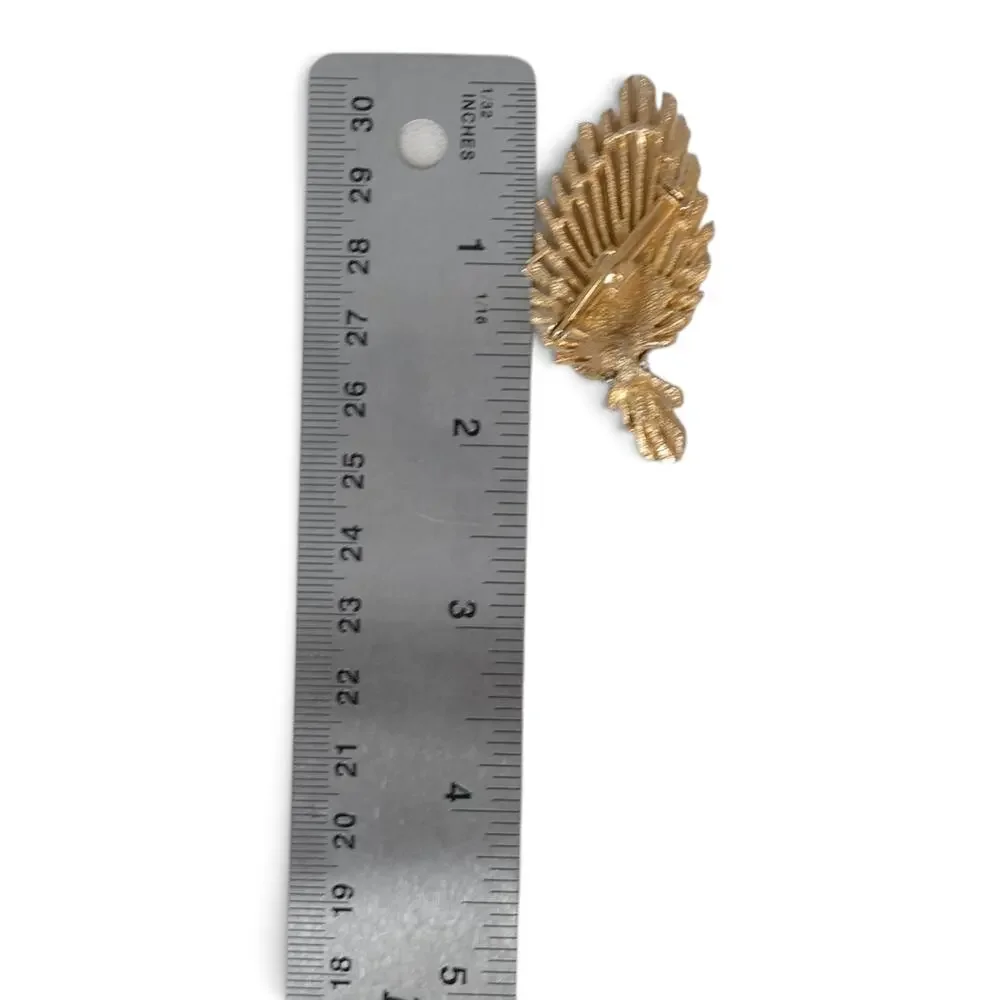 Unbranded gold tone