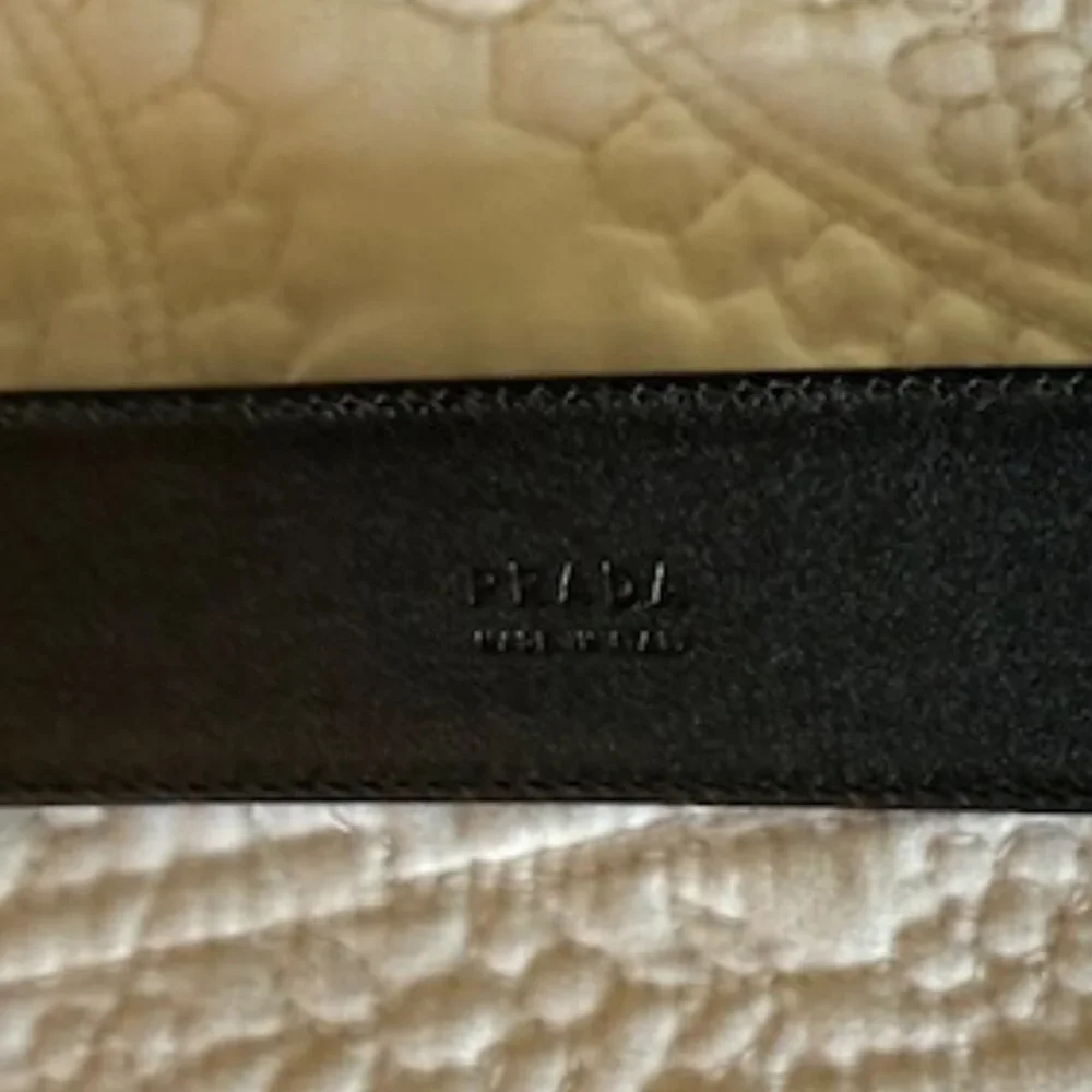 Prada used good