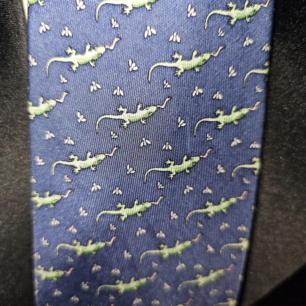 Vineyard Vines like new