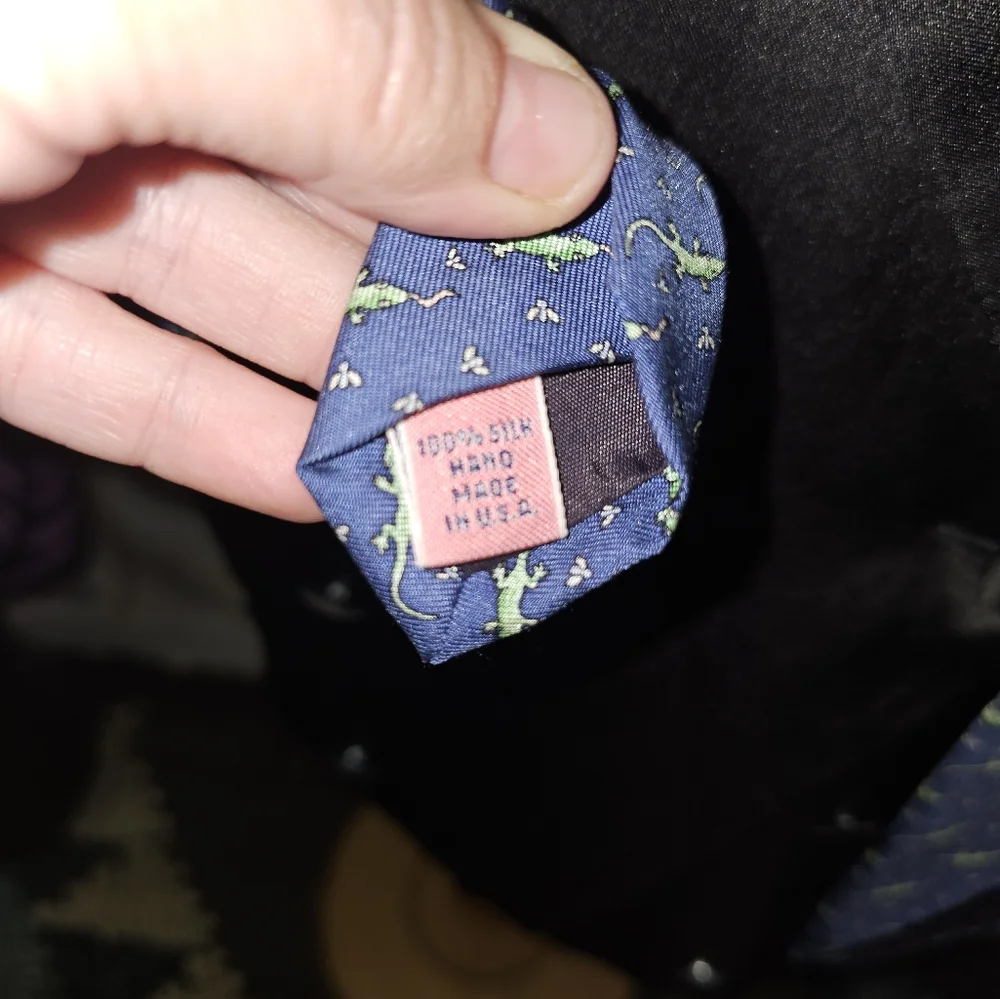 Vineyard Vines like new