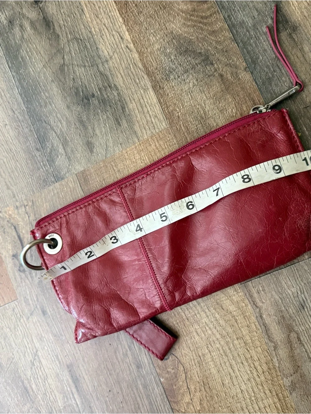 HOBO sleek leather