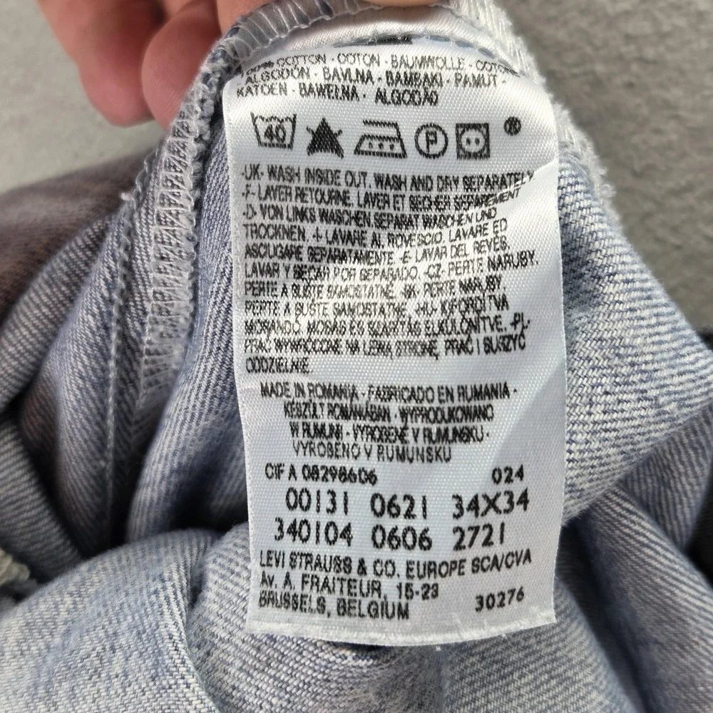 Levis 12639 important