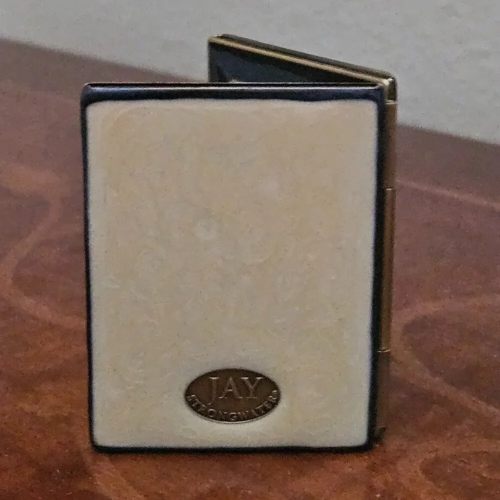 Jay Strongwater owned toned
