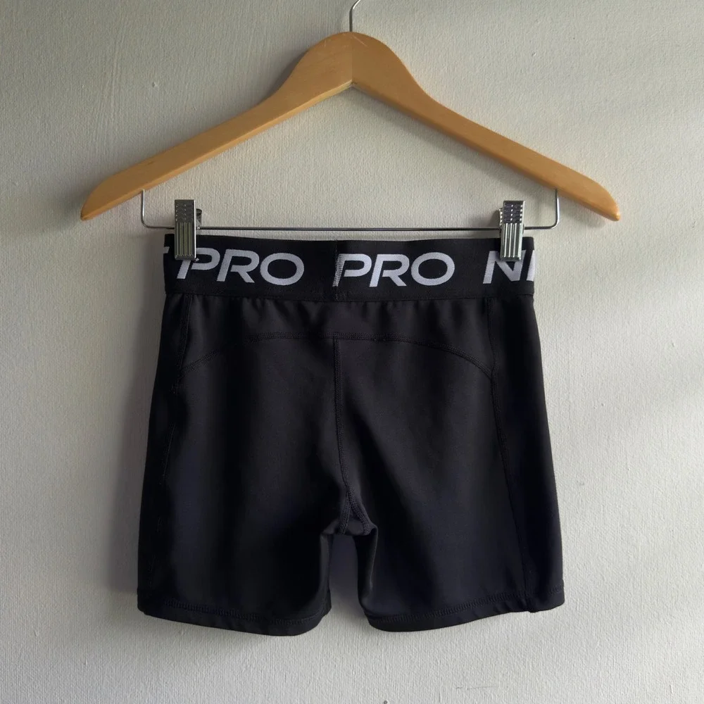 Nike item pro
