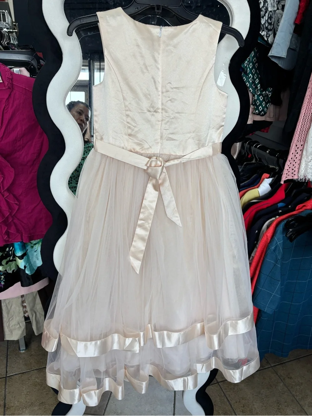 Sunny Fashion elegant sleeveless
