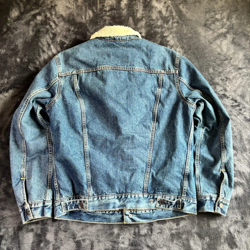 Levis classic denim