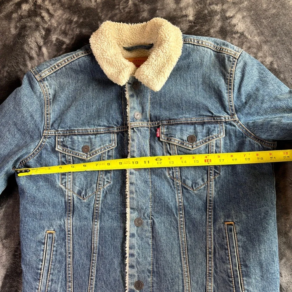 Levis classic denim