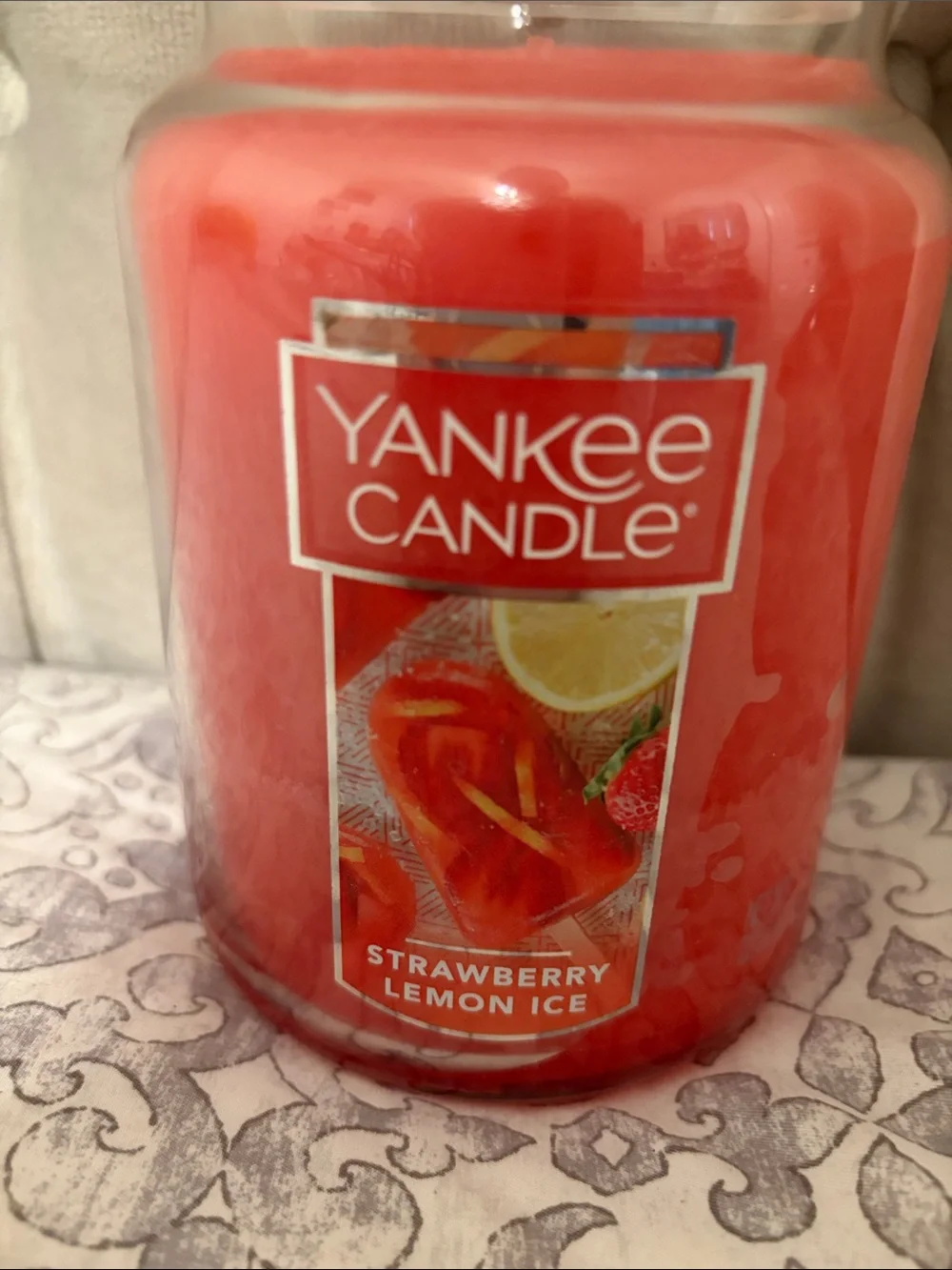 Yankee Candle fruity strawberry