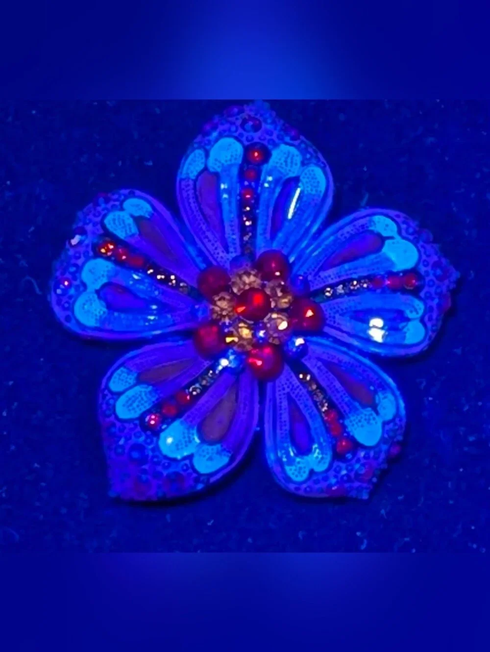 Liz Claiborne Flower Brooch/Pendant NOS VTG BLACKLIGHT UV GLOW Rhinestone Enamel