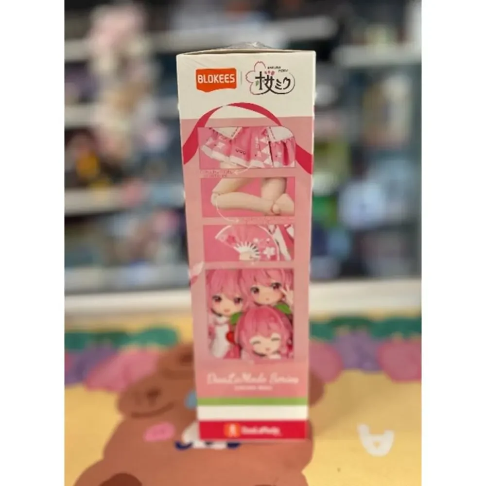 BLOKEES bring beauty