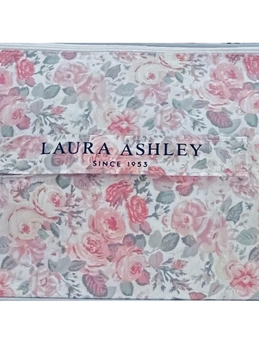 Laura Ashley 🆕 laura