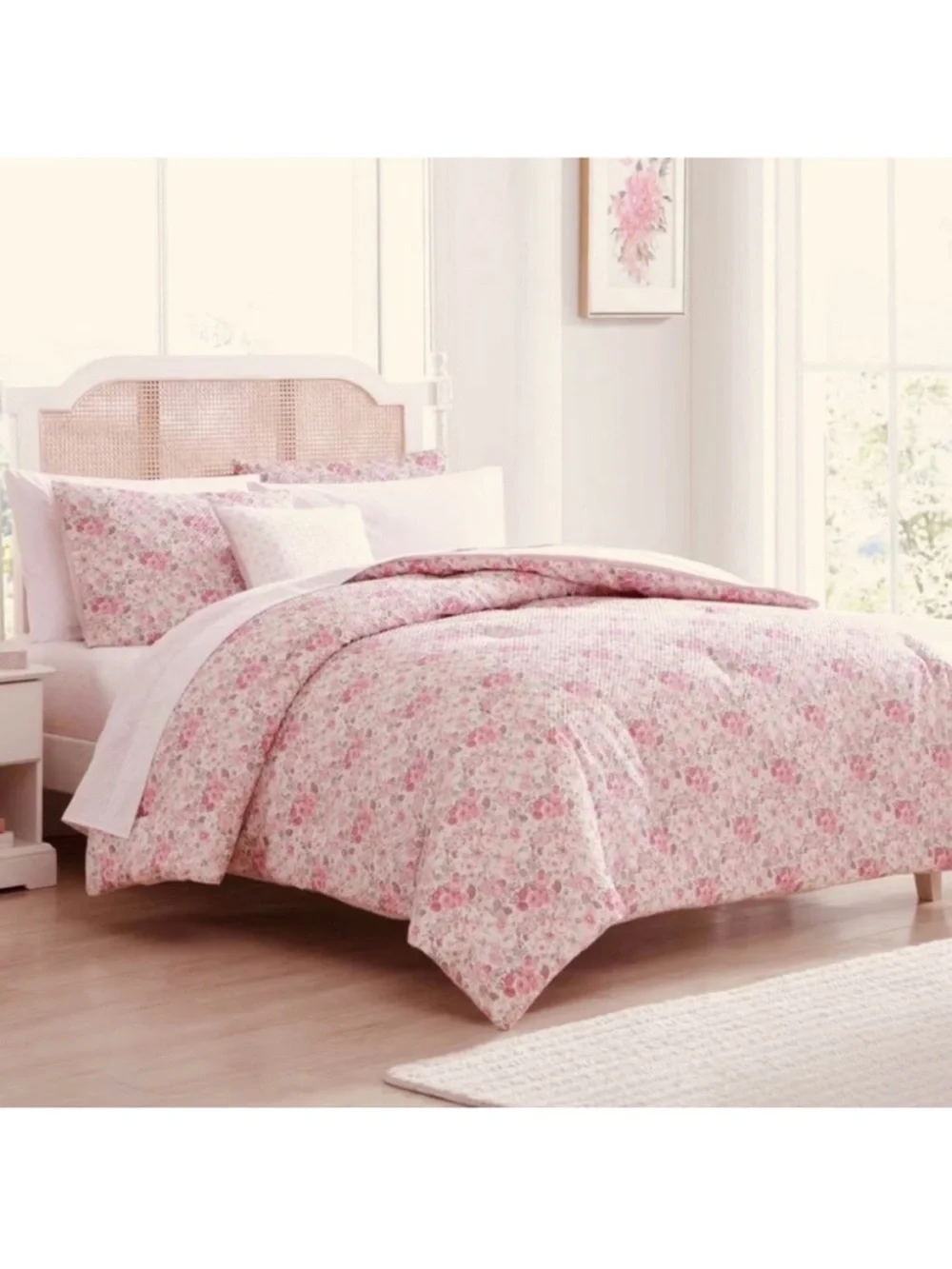Laura Ashley 🆕 laura