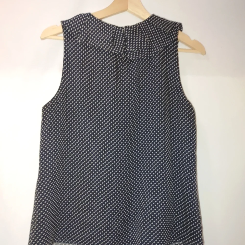 J. Crew Sleeveless Blouse Navy Blue While Polka Dot Silk Overlay Classic Neutral