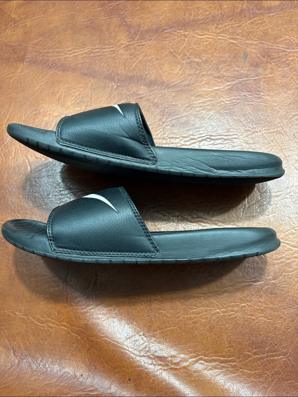 Nike Black Slides with White Swoosh Logo Size 8 great shape