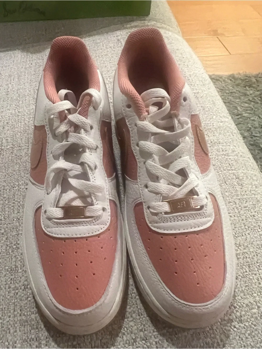 Nike Air Force 1 Sneakers White, Rust Pink & Metallic Gold Sz 8.5 Women/7 Youth