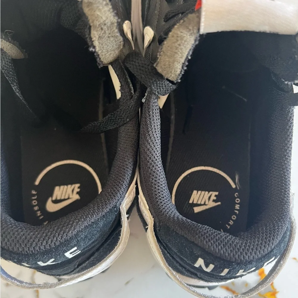 Nike Waffle Debut Black White Women's Size 9 DH9523-002 Casual Sneakers
