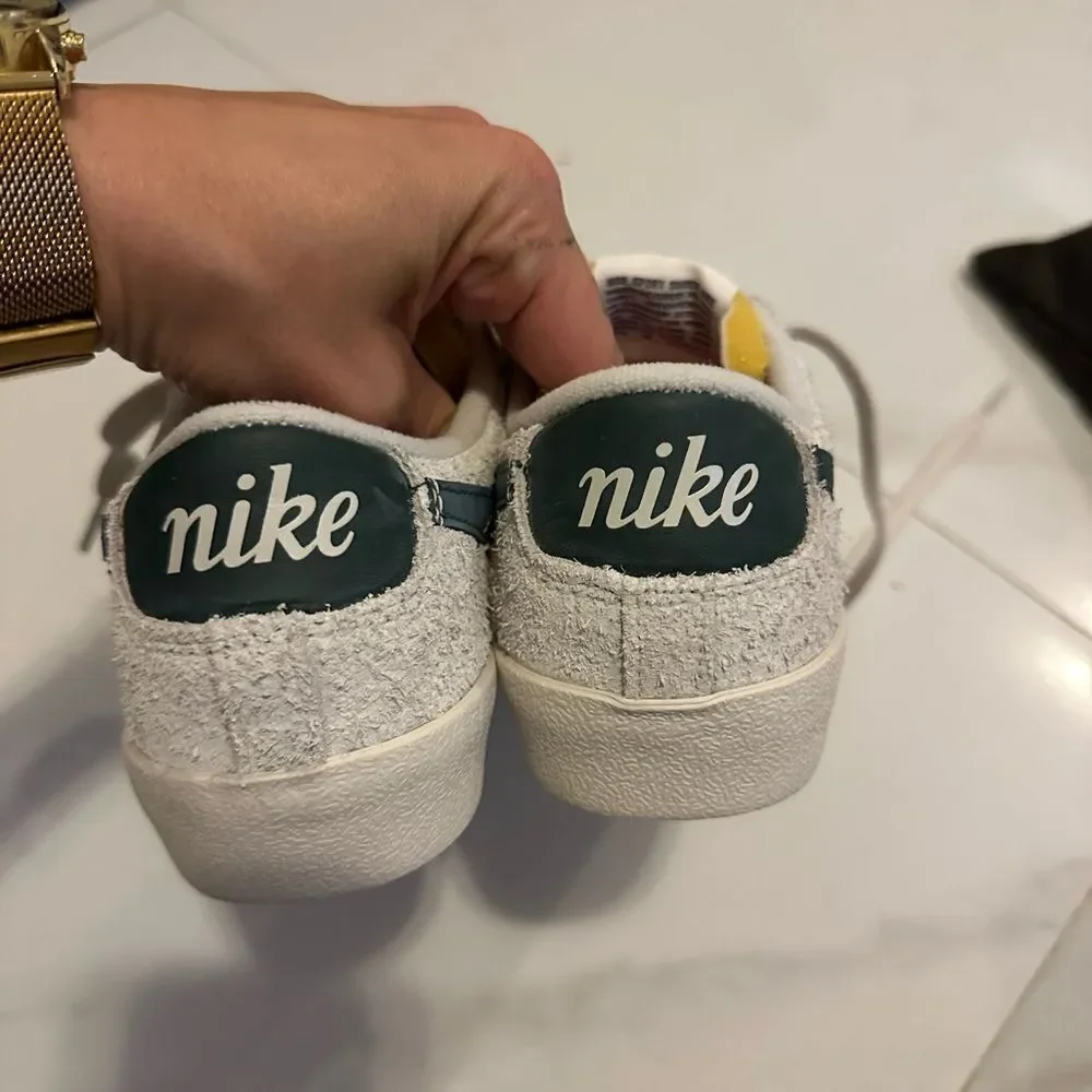 Nike Wmns Blazer Low '77 Vintage 'Phantom Vintage Green'