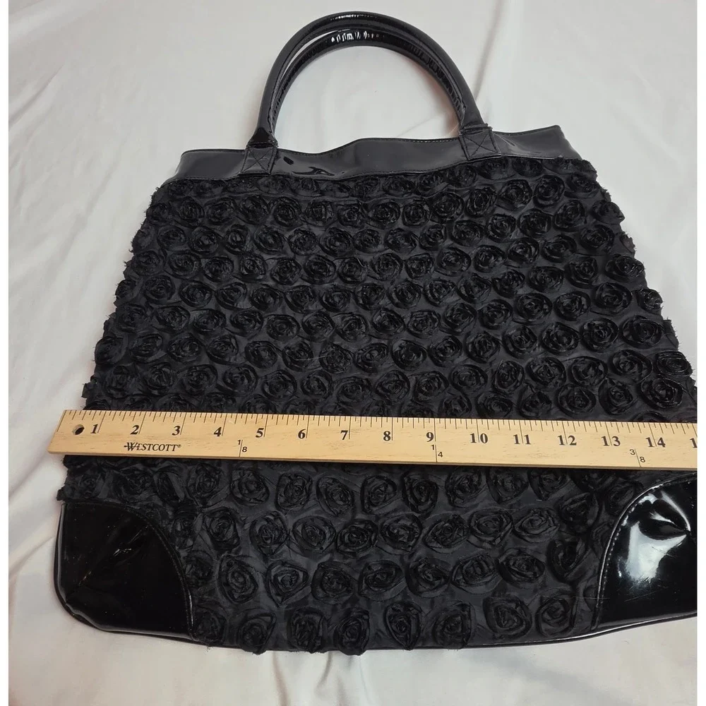 N/A black tote