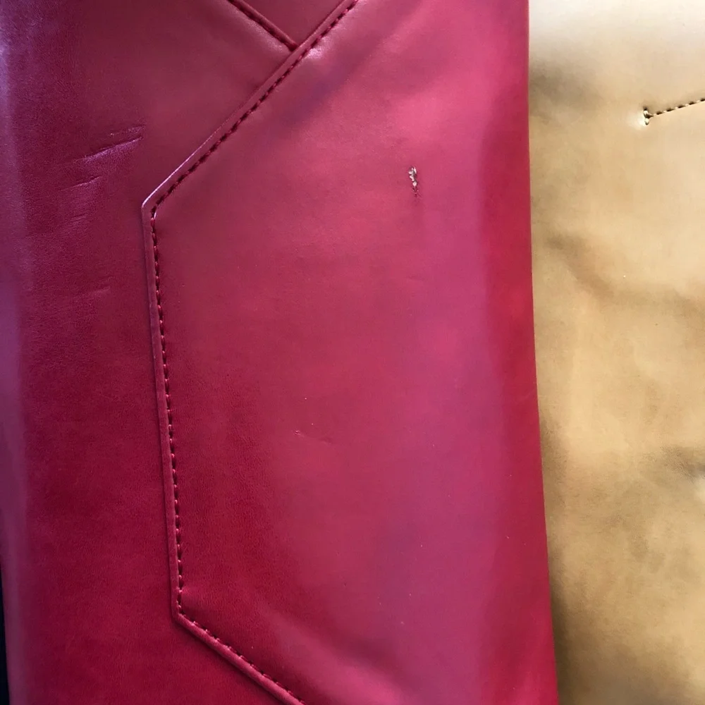 SORIAL TOTE‎ RED TAN BAG