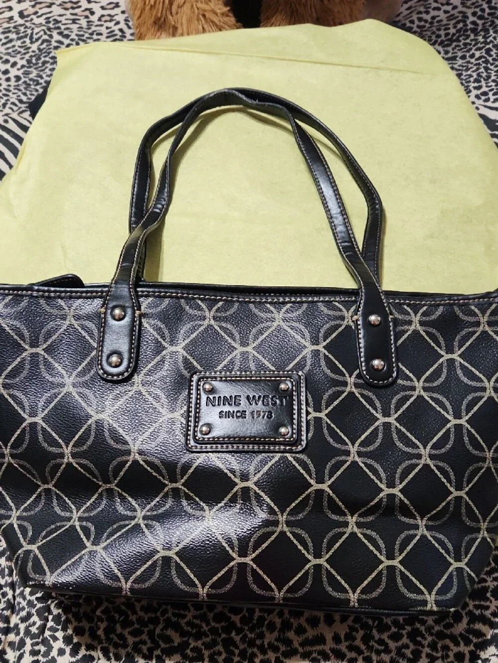 Nine West west pattern exterior