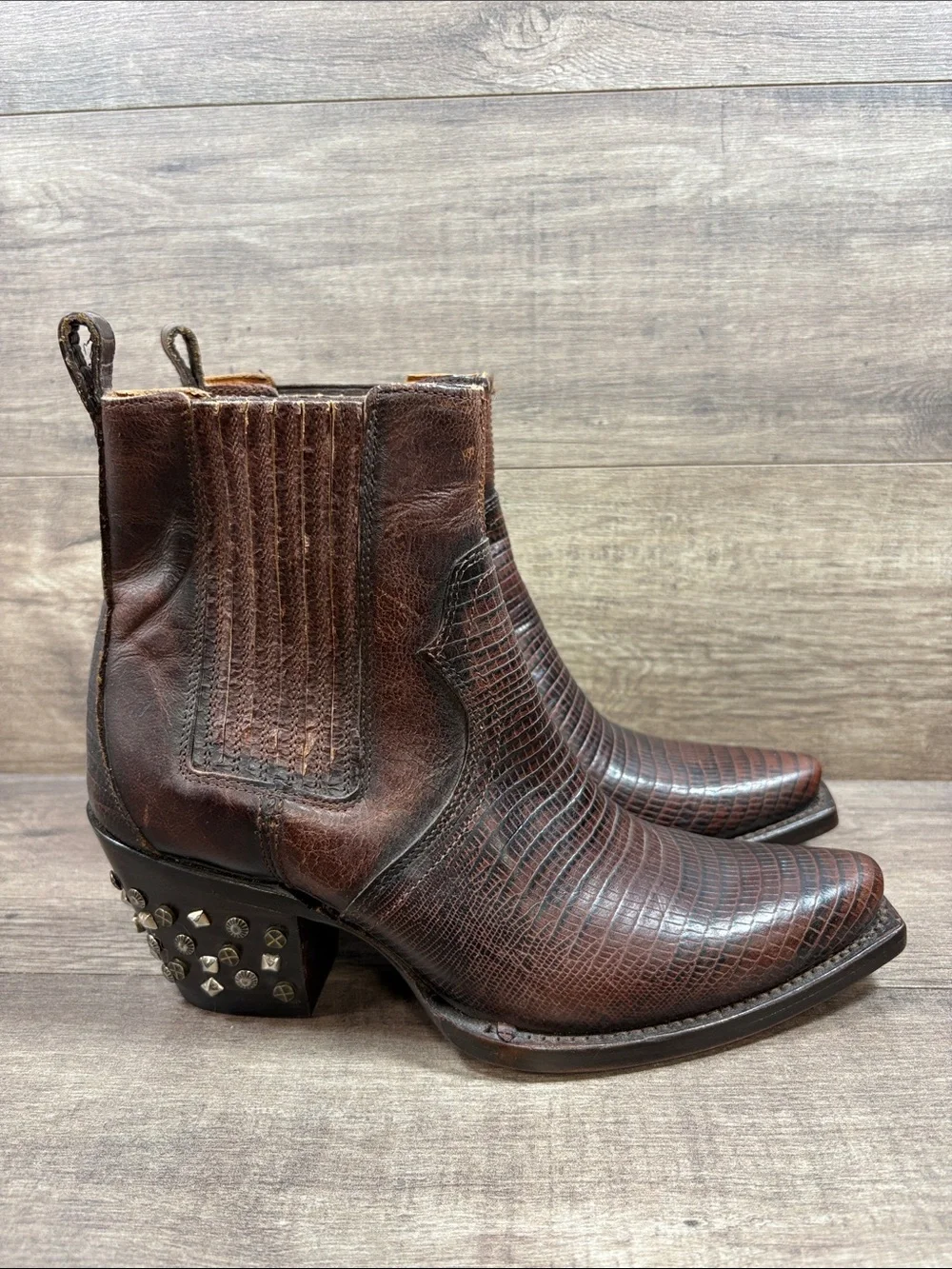 Idyllwind Moxie Western Brown Studded Booties Cowgirl Boots Womens Size 6 B