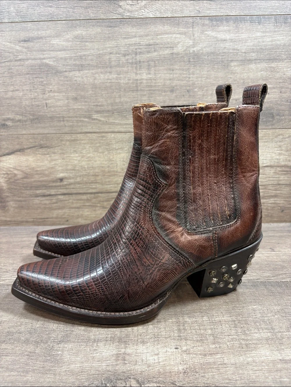 Idyllwind Moxie Western Brown Studded Booties Cowgirl Boots Womens Size 6 B