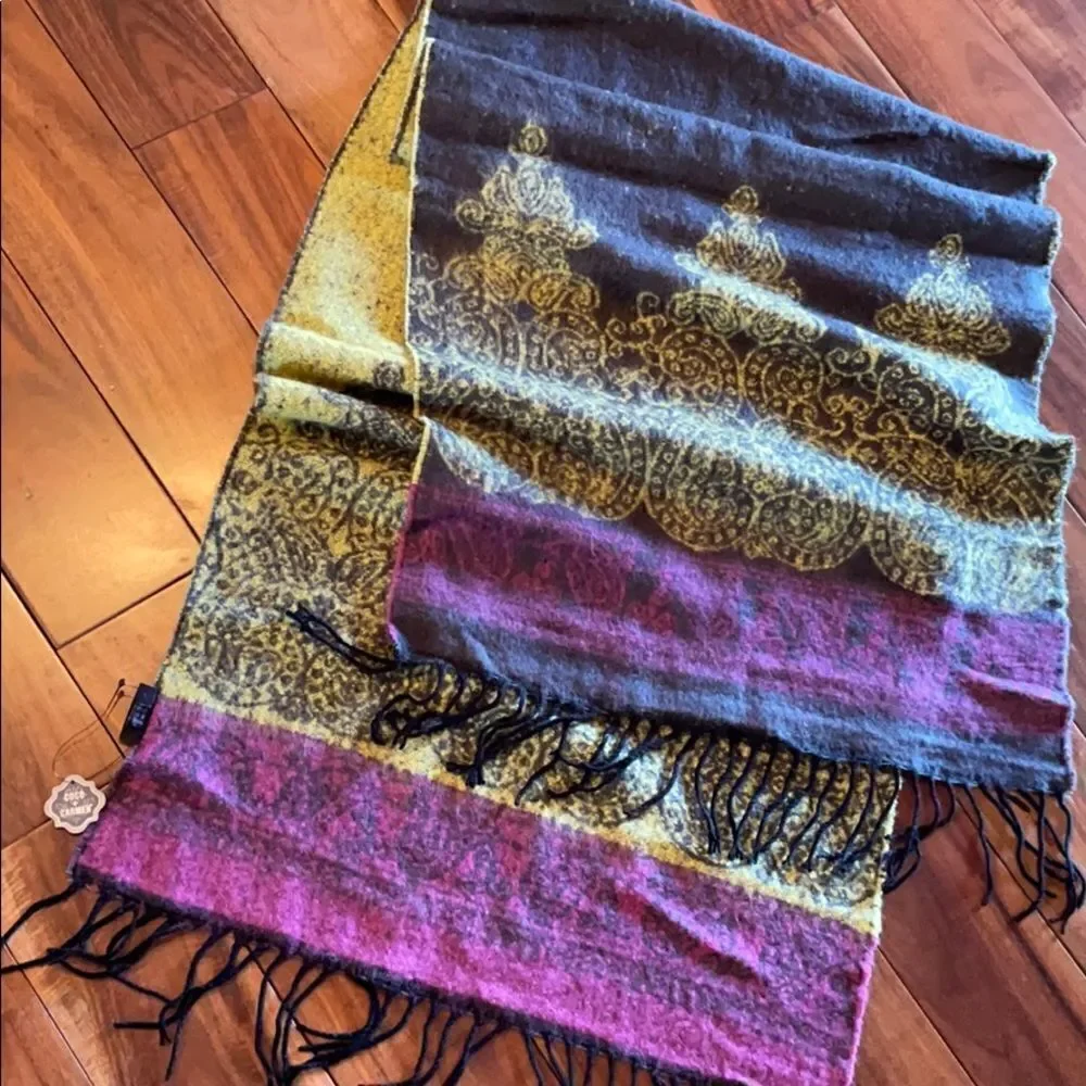 NWT. Coco & Carmen Ombré Scarf/Wrap