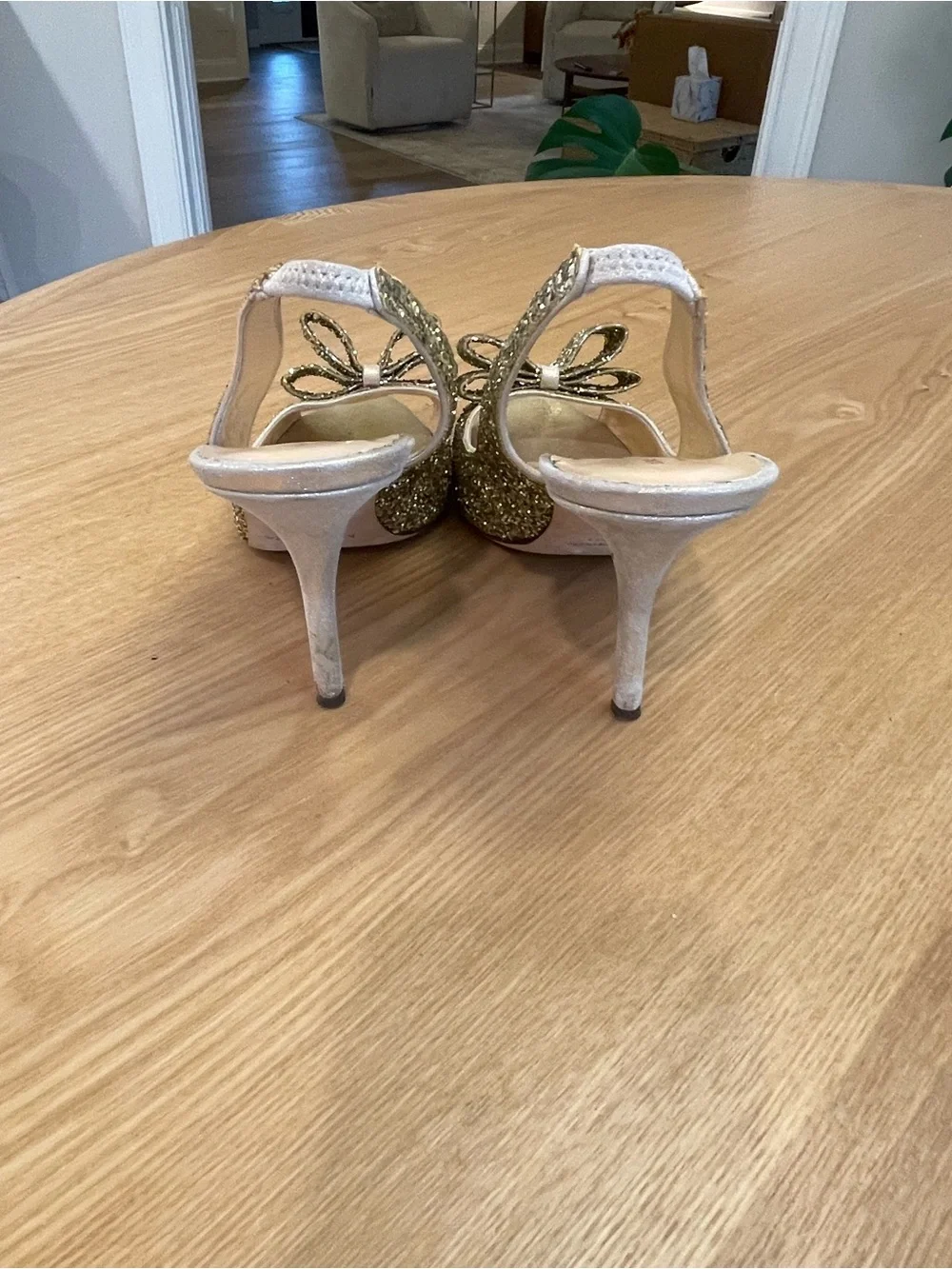 kate spade absolutely stunning
