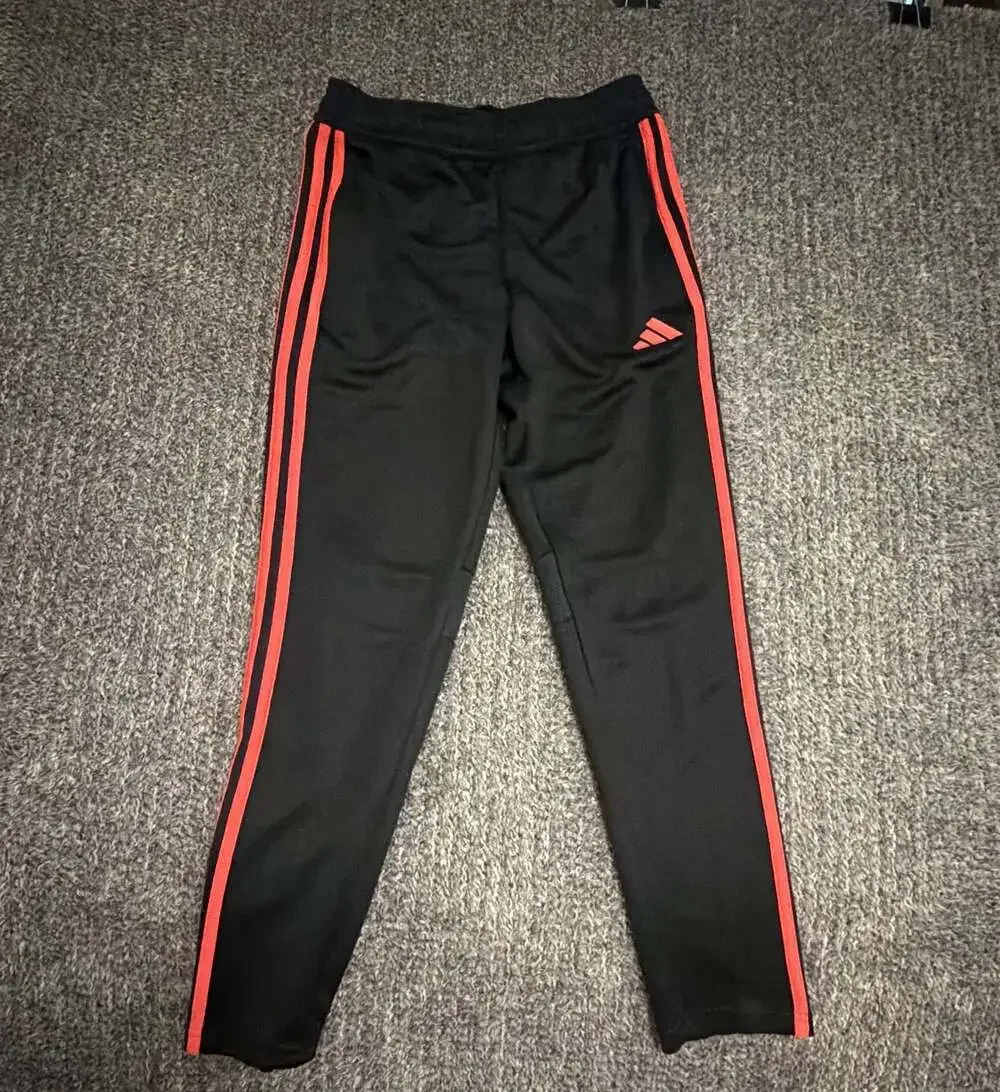 NWT Adidas Kids Tiro Essential Essential Black/Semi Lucid Red size Medium
