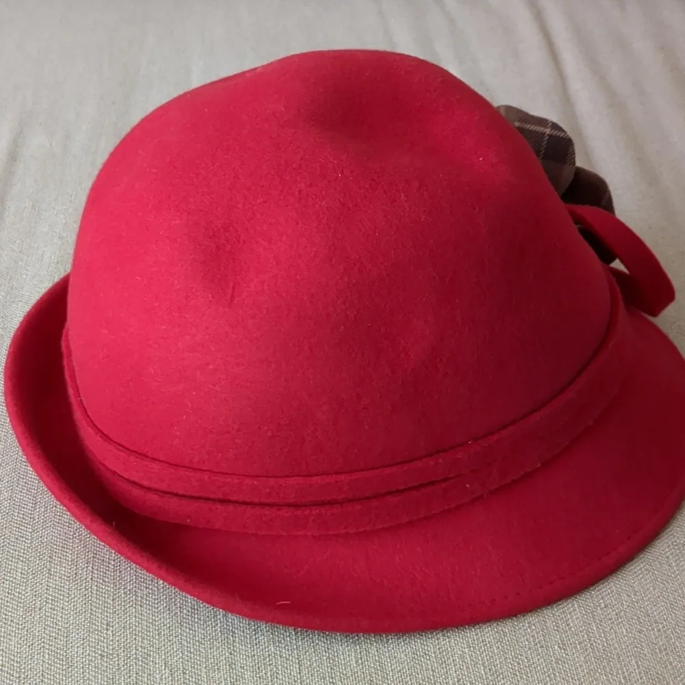 Barbour red wool